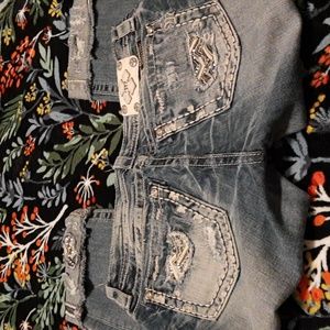 Miss Me signature crop denim